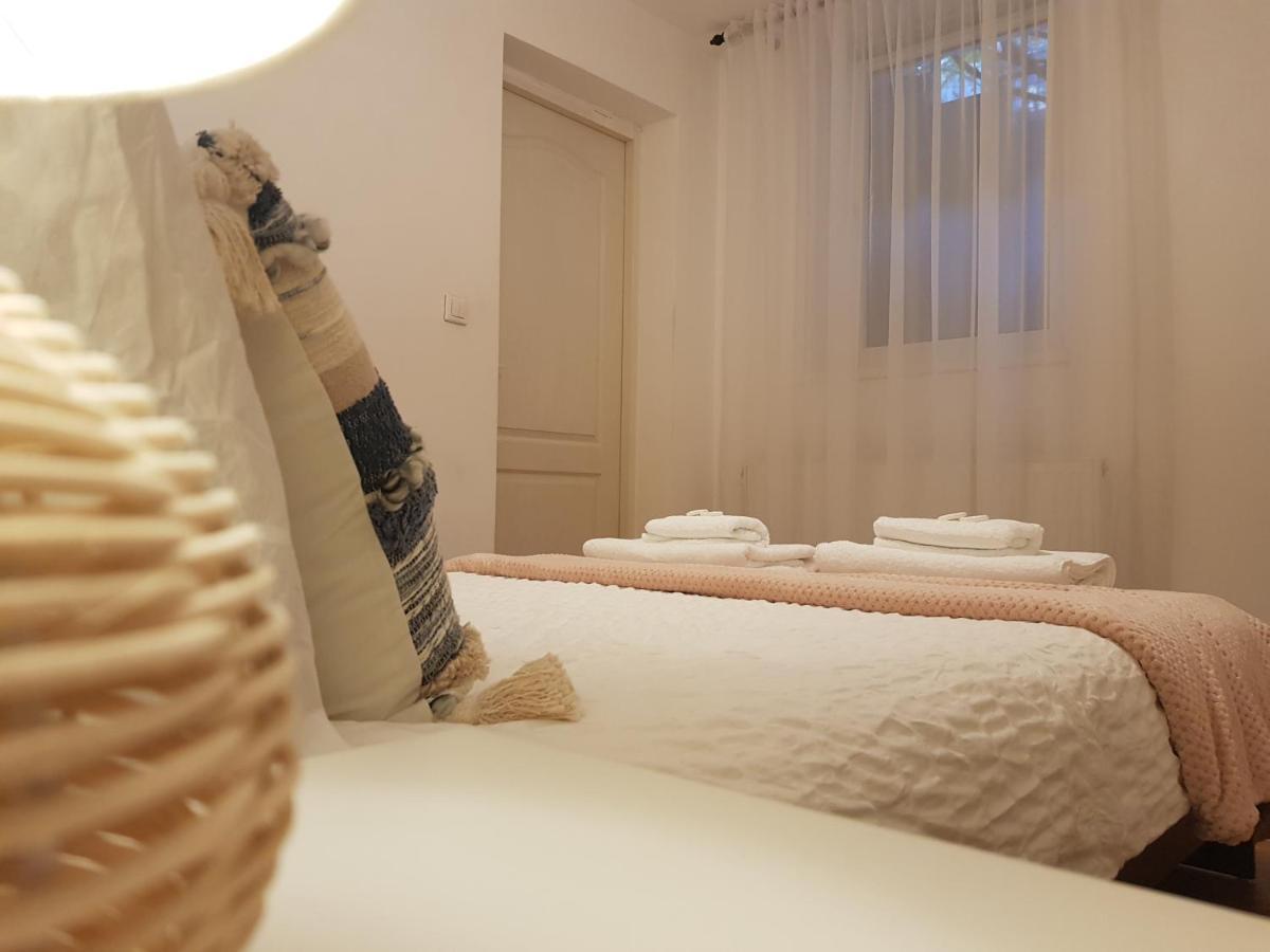 Appartamento Charming Hideaway In The Heart Of Timisoara! Esterno foto