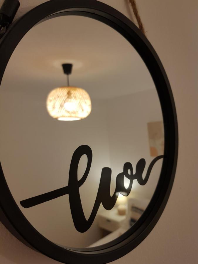 Appartamento Charming Hideaway In The Heart Of Timisoara! Esterno foto